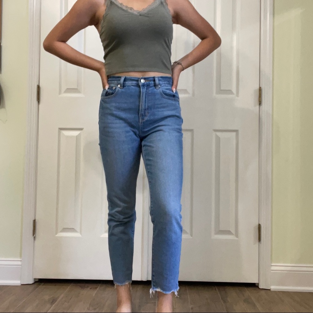 American Eagle Outfitters Mom Jeans